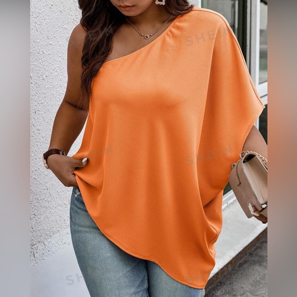 Versona One Shoulder Paisley Print Blouse. New w/ tags. Size Medium. - Picture 4 of 5